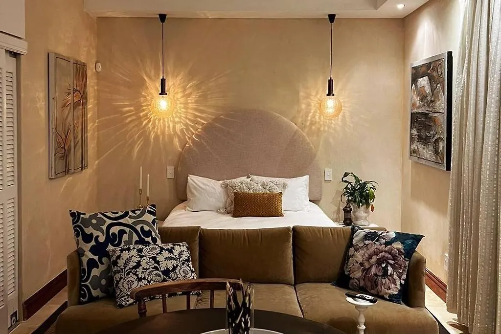 Purple Palace In Historic Bokaap Le Cap Appartement